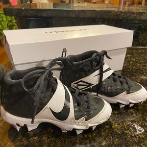 Nike baseball cleats